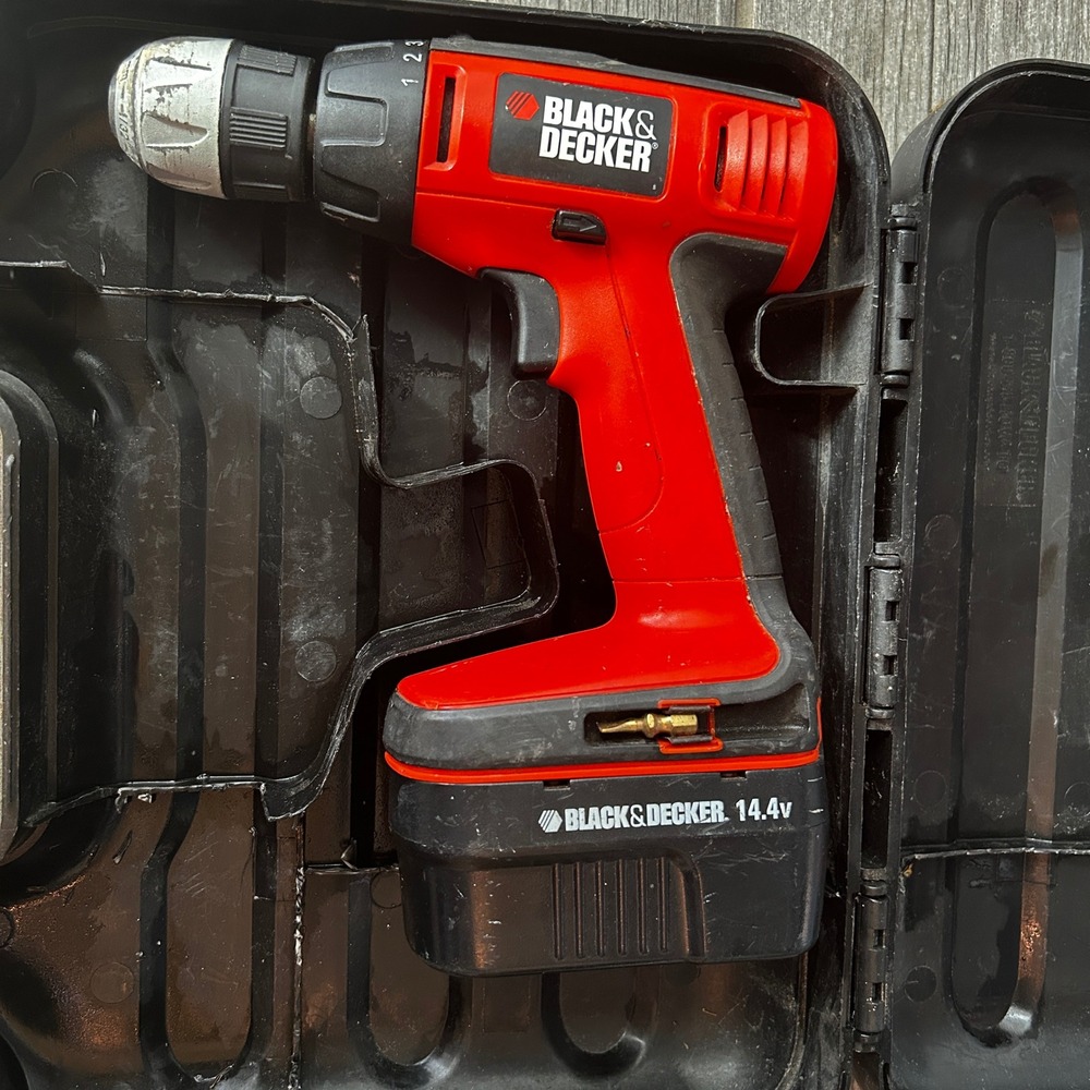 Black & Decker 14.4V Cordless Drill Driver‎ With Case Power Tool